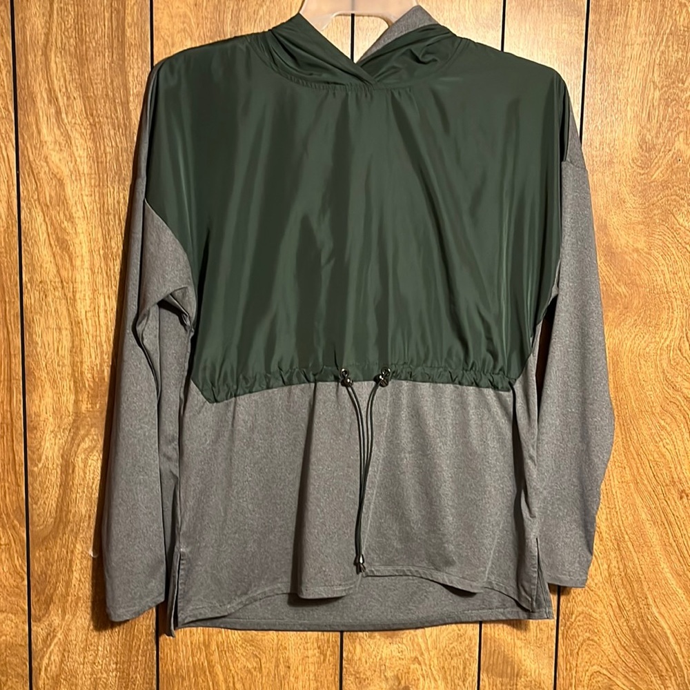 Long sleeve work out shirt, medium, brand- MTA sport